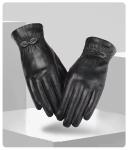 Fabricant avec logo personnalisé Car Drive Logo professionnel imprimé de haute qualité Qualité fine pour les gants de conduite Faible taux - Product Image 1