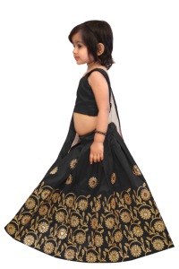Shoryam - Lehenga Choli Tradicional de Seda Negra para Niñas, Largo hasta el Suelo, para Fiestas, Bodas, Festivales, con Bordado de Flores Doradas, Estilo Étnico Indio - Product Image 3