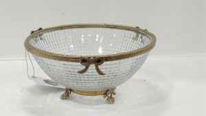 Designed Metal <b>Serving</b> <b>Bowl</b> With Leaf Stand Tabletop Decor High Quality Metallic Essential Kitchenware for Home and Hotels - Product Image 3