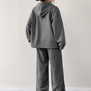 Survêtement en coton léger pour femme avec sweat-shirt et pantalon de jogging tenue élégante et confortable pour se prélasser - Product Image 3