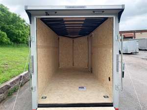 Remolque de Carga Cerrado con Puerta Trasera Abatible MTI 6x14 - Product Image 5