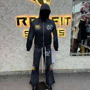 Créez Votre Propre Style : Survêtement Unisexe à Capuche Personnalisé, Prix Bas, Idéal pour l'Hiver et le Streetwear - Product Image 1