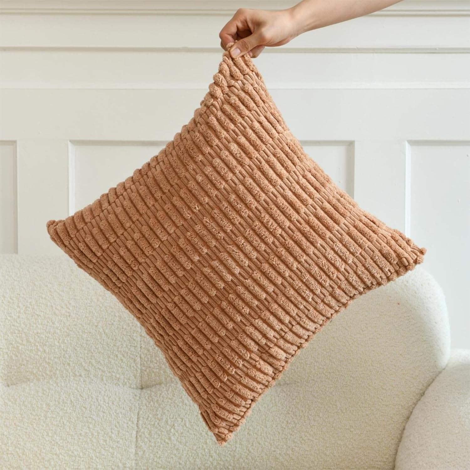 น้ำตาลอ่อน