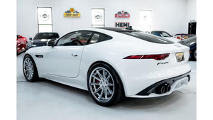 Coche usado de segunda mano con certificación LHD/RHD Ja guar 2023 R Coupe AWD - Product Image 6