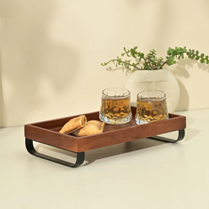 Bandeja de Servicio de Madera de Nogal de Lujo Personalizada al por Mayor, Elegante Bandeja de Madera para Comida y Bebidas con Herrajes con Acabado Dorado - Product Image 4