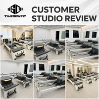Op maat gemaakte logo dames speciale roze eikenhouten Pilates reformer verstelbare commerciële trainingsapparatuur voor dames thuisstudio