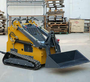 Nouvelle mini-chargeuse compacte 2025 de 23 CV avec moteur MAN, couple de charge élevé et vitesse de 3,5 mph - Product Image 4