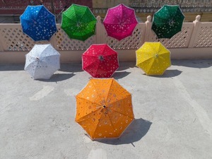 Parapluie Parasol en coton brodé Rajasthani pour décor de mariage et d'événement Protection solaire colorée Brolly Holi Party Return Gift - Product Image 2
