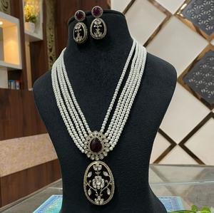 Exclusivo Juego de Collar y Aretes con Piedras Kundan Chapadas en Oro de Primera Calidad para Bodas, Colección para Mujer - Product Image 2