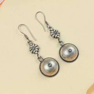 Boucles d'oreilles pendantes vintage Tridha Chand Phool en argent 92,5 plaqué or, perles en forme de fleur, diamants, turquoise pour les mariages - Product Image 3