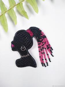 Broche de Flores Bordado a Mano de Lujo con Cuentas Amarillas y Detalles Dorados, Ecológico, Elegante para Bodas - Product Image 4