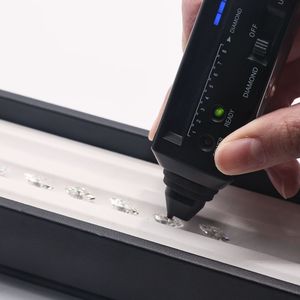 เพชรทรงรีแฟนซีคัท สี D น้ำหนัก 1 กะรัต เพาะเลี้ยงในห้องปฏิบัติการ ได้รับการรับรองจาก IGI คุณภาพ CVD VVS1 ความใสระดับ VVS1 โดดเด่นสะดุดตา เพชรเม็ดเดี่ยว - Product Image 4