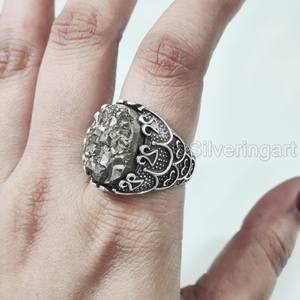 Grossiste Bague pour homme Bague de naissance en pyrite brute naturelle Toutes tailles Bijoux de Noël ottoman Bague en argent sterling 925 - Product Image 4