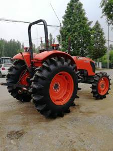 Tractor Agrícola Kubota M6060 Usado de Calidad a Bajo Precio, 4x4, 70HP, Maquinaria Agrícola, Tractores de Ruedas con Motor Potente - Product Image 4