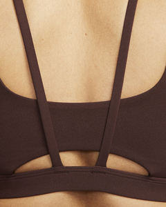 Soutien-gorge de sport pour filles, en polyester de haute qualité, personnalisable avec logo imprimé, confortable, à compression, conception libre, idéal pour l'entraînement de cheerleading - Grande Vente - Product Image 6