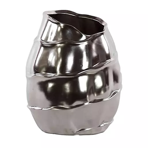 แจกันดอกไม้ทำจากโลหะสีผสมเข้ากันดีที่สุด,แจกันและแจกันดอกไม้ดีไซน์แฮนด์เมดสำหรับตกแต่งบ้านสีเขียว - Product Image 1