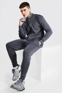 Nuevo Chándal Deportivo Personalizado en Gris Sólido, 100% Poliéster, Chándal de Gimnasio y Pantalones Deportivos de Poliéster Liso al por Mayor, Chándal Deportivo con Cremallera Completa - Product Image 4