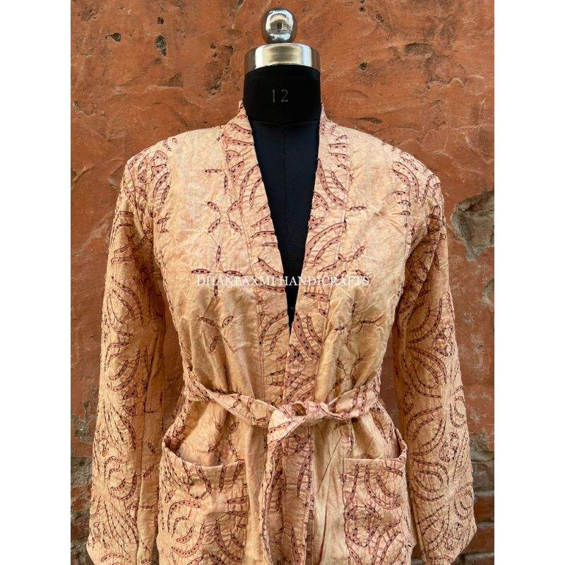 สีน้ำตาล