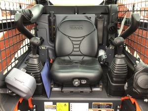 Nouvelle chargeuse compacte Kubota SSV65 avec moteur diesel turbocompressé de 64 CV | Hydraulique à haut débit - Product Image 4