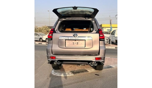 รถยนต์มือสองปี 2018 แลนด์ครุยเซอร์ ปราโด GCC SUV ขับเคลื่อนสี่ล้อ เบาะหนัง ระบบควบคุมความเร็วอัตโนมัติ พวงมาลัยซ้าย ยาง R21 มาตรฐานยูโร 5 - Product Image 3