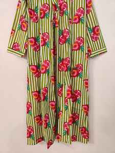 Vestido de Verano de Algodón Ligero y Transpirable con Estampado de Granada Verde y Bloques para Mujer - Elegante y Cómodo - Product Image 3