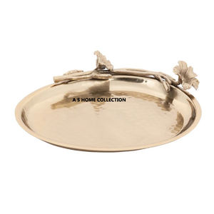 Plateau en aluminium moulé argenté de forme ovale avec poignée en forme de fleurs plaquées or Accessoires de table attrayants - Product Image 3