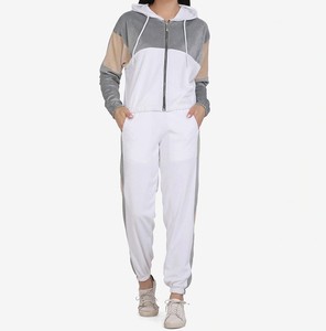 2025 nouveau Design vêtements de sport ensemble coupe régulière sweat à capuche blanc pantalons de survêtement survêtement survêtement avec fonction de séchage rapide conception imprimée - Product Image 1