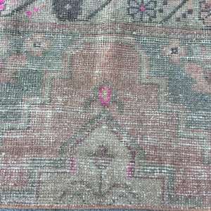 Alfombra Turca de 1.5x3 pies, Alfombra, Alfombra Gris a Rayas de Lana - Product Image 5