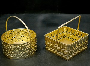 ตะกร้าเก็บผักผลไม้แบบมีที่จับทำจากลวดตาข่ายโลหะแบบพกพาสำหรับปิกนิกใช้กับอาหารในห้องครัว - Product Image 2