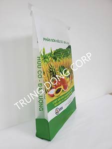 Bolsas de alimentación laminadas de BOPP ecológicas para camellos y animales de granja fabricadas en Vietnam - Product Image 3