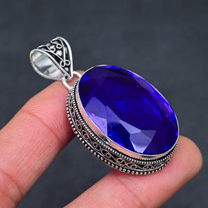 Collier pendentif de luxe en argent 925 avec améthyste bleue de Londres, poids 22g - Product Image 3