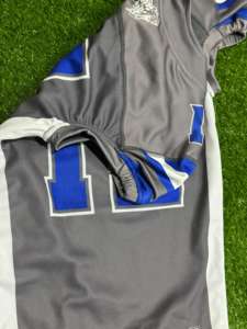 Uniformes de football américain personnalisés de haute qualité 100% polyester ensembles de maillots de football américain d'impression par sublimation de haute qualité - Product Image 3