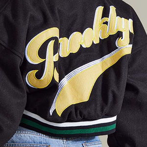 Chaqueta universitaria de cuero recortada de estilo Vintage para mujer, Chaqueta corta de béisbol transpirable con bordado de chenilla personalizado, ropa de calle - Product Image 4