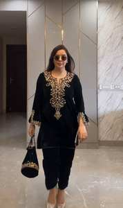 ชุดชาราร่าผ้ากำมะหยี่วิสโคสเนื้อหนา ประดับเลื่อม งานฝีมือสไตล์โมเดิร์นผสมผสานกลิ่นอายชาติพันธุ์  ทรงพลิ้วไหว  สำหรับงานปาร์ตี้ งานแต่งงาน  ใส่ได้ทุกโอกาสในฤดูใบไม้ร่วง - Product Image 2