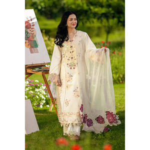Conjunto Rang Rasiya de 3 Piezas: Camisa de Chifón con Lentejuelas Bordadas, Dupatta de Tela Khaddi con Bordado y Pantalones Bordados-BIC-4883 - Product Image 1