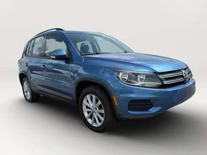 Volkswagen Tiguan Limited 4Motion 2018 - Product Image 3