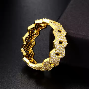 แหวนสแตนเลสสตีลประดับมอยส์ซาไนต์คิวบาสองแถว ดีไซน์ทันสมัย ลวดลายโดดเด่น เหมาะสำหรับทุกโอกาส - Product Image 3