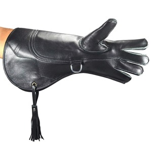 Gants de fauconnerie en cuir de vache nubuck noir au design personnalisé Piège à animaux brillant et doux au toucher - Product Image 4