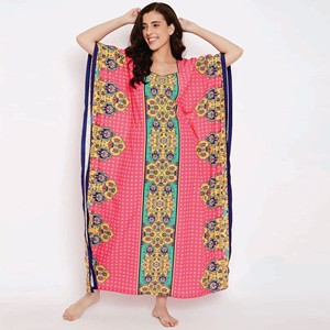 Alta calidad Slim Fit Poliéster Crape Queen Anne Escote Magenta Impreso Maxi Longitud Kaftan - Product Image 2