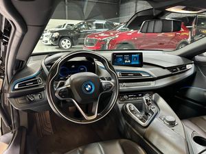 BMW i8 Roadster AWD 2019 d'occasion en excellent état, offre exceptionnelle, prêt à être expédié - Product Image 2