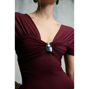 Chemisier pour femme GRIMELANGE ASTEROVA en tissu extensible à col en V avec détail boucle - Product Image 3