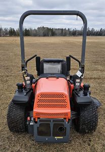 Se vende cortadora de césped Kubota ZG327 del 2016 - Product Image 2