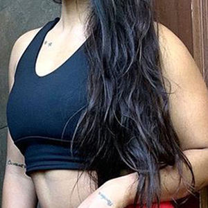 Soutien-gorge de sport pour femmes du meilleur fabricant, confortable et respirant, couleur unie avec logo à l'avant, design tendance - Product Image 4