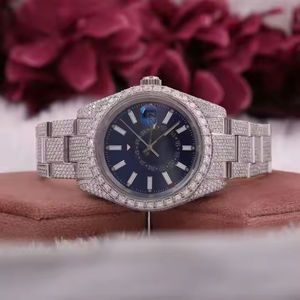 Reloj de pulsera ostentoso de lujo de alta calidad, esfera azul completamente helada, caja de acero monocromática VVS Moissanite con esfera de fecha, Trendsetters - Product Image 2