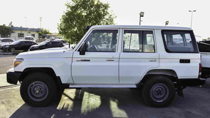 รถยนต์มือสองราคาสมบูรณ์แบบ ปี 2020 2021 2022 2023 รถยนต์โตโยต้าแคมรี่มือสอง เครื่องยนต์เบนซิน - Product Image 4