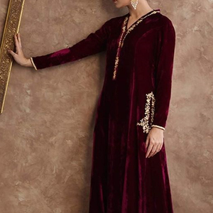 Jolie robe brodée sur le sol avec des perles de verre de cristal, DABKA pour le travail de fête/mariage @ 2022 - Product Image 1