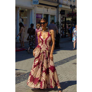 Vestido Largo Halter de Algodón con Estampado Floral Borgoña y Aberturas Laterales para Fiestas en la Playa - Product Image 3