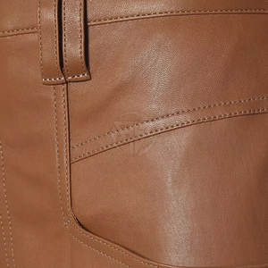 Pantalons en cuir PU sur mesure pour femmes, avec logo personnalisé, design unique, devant plat, pour l'hiver - Product Image 6