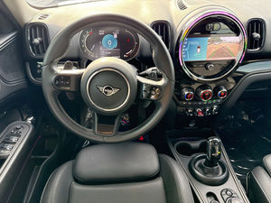 Mini Countryman Cooper S ALL4 2.0L Turbo Essence Automatique Luxe SUV Compact d'occasion 2024 pour l'exportation - Product Image 5