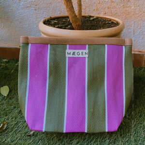 Fourre-tout de plage de voyage rayé écologique personnalisé fermeture à glissière réutilisable avec étiquette de logo sac de toilette cosmétique en nylon recyclé - Product Image 1